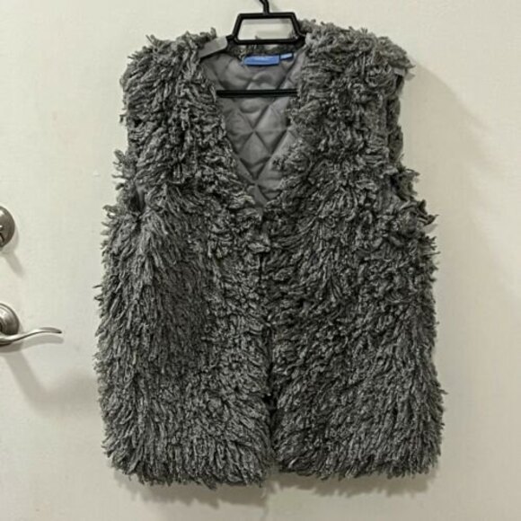 Simply Vera Womens Gray Faux Fur Vest Size SM-MED - Picture 3 of 11